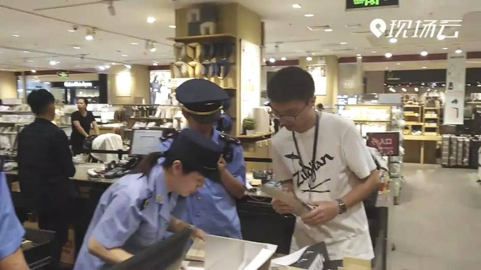 【吃瓜黑料爆料網(wǎng)不打烊凌晨最新】于展告發(fā)電話：021-61278686