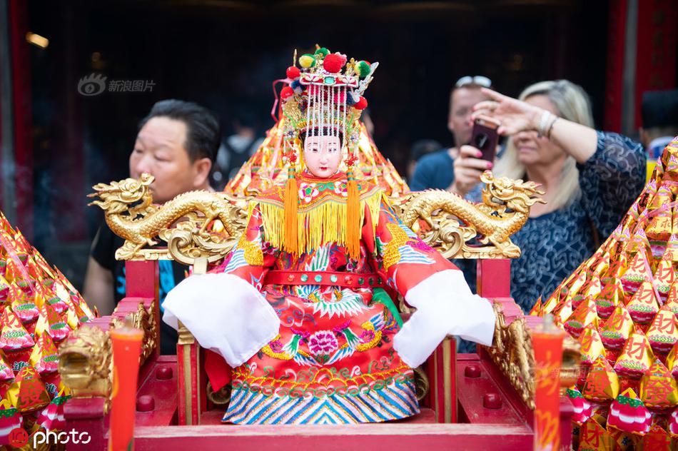 【黑料不打烊吃瓜爆料熱點(diǎn)事件】蝦的頭...你拿手的菜是什么