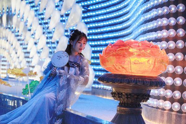 【吃瓜網(wǎng)在線觀看】十有八九是什梗腦梗